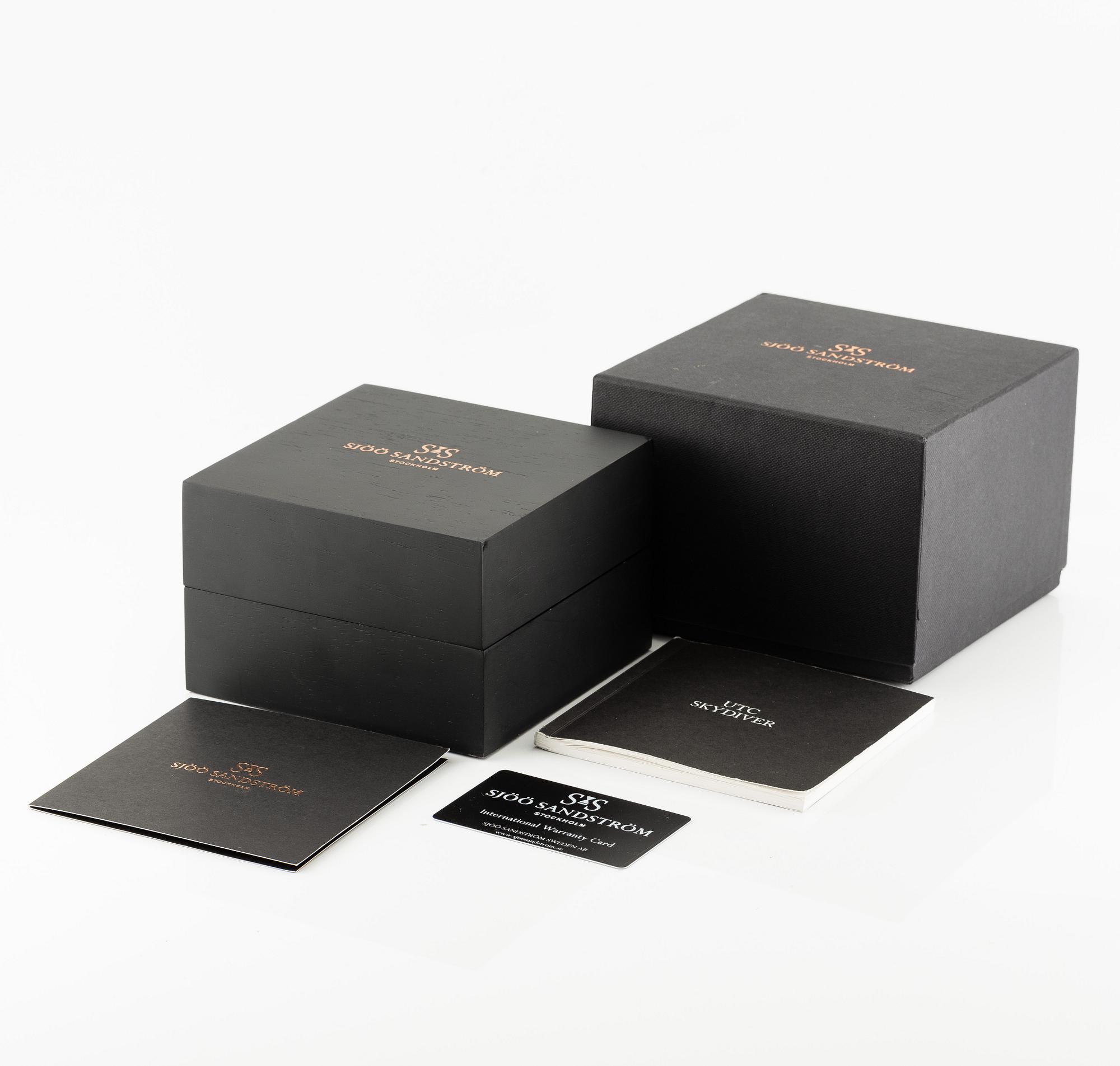 Sjöö Sandström, UTC Skydiver Black Night, wristwatch, 44.2 mm.