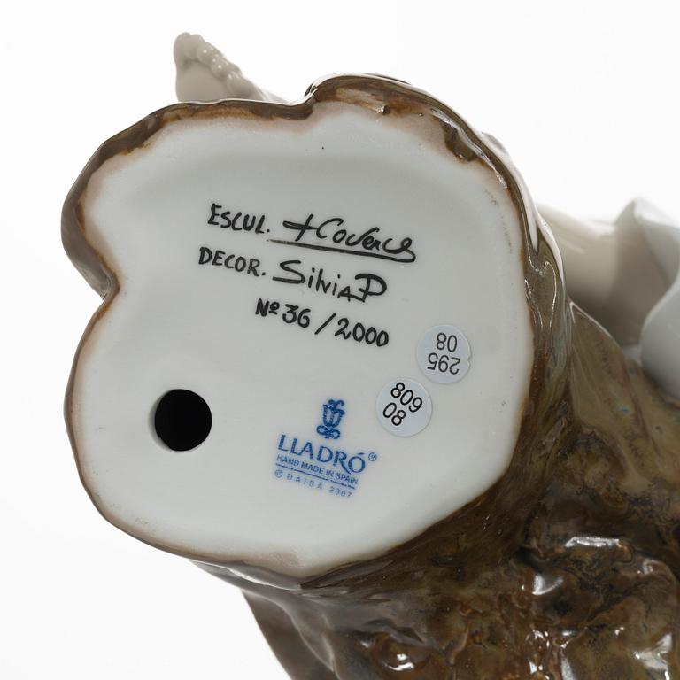 Joan Coderch, figurine, "Sweet scent of blossoms", Lladró, Spain.