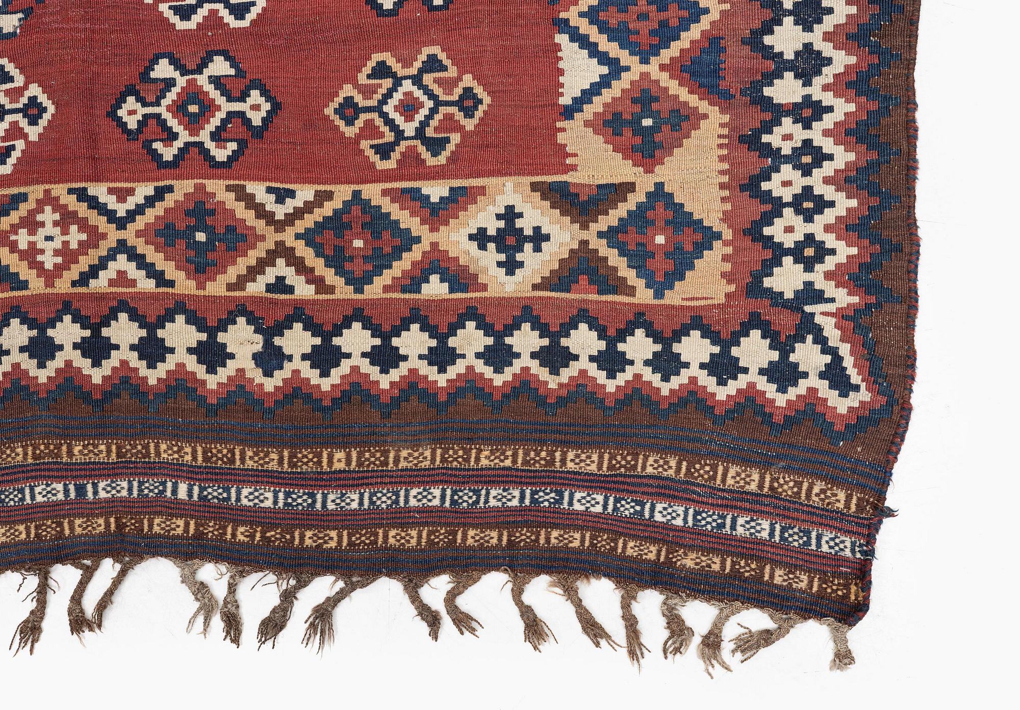 Antique Qashqai kilim, southern Persia (Iran), c. 249 x 158 cm.