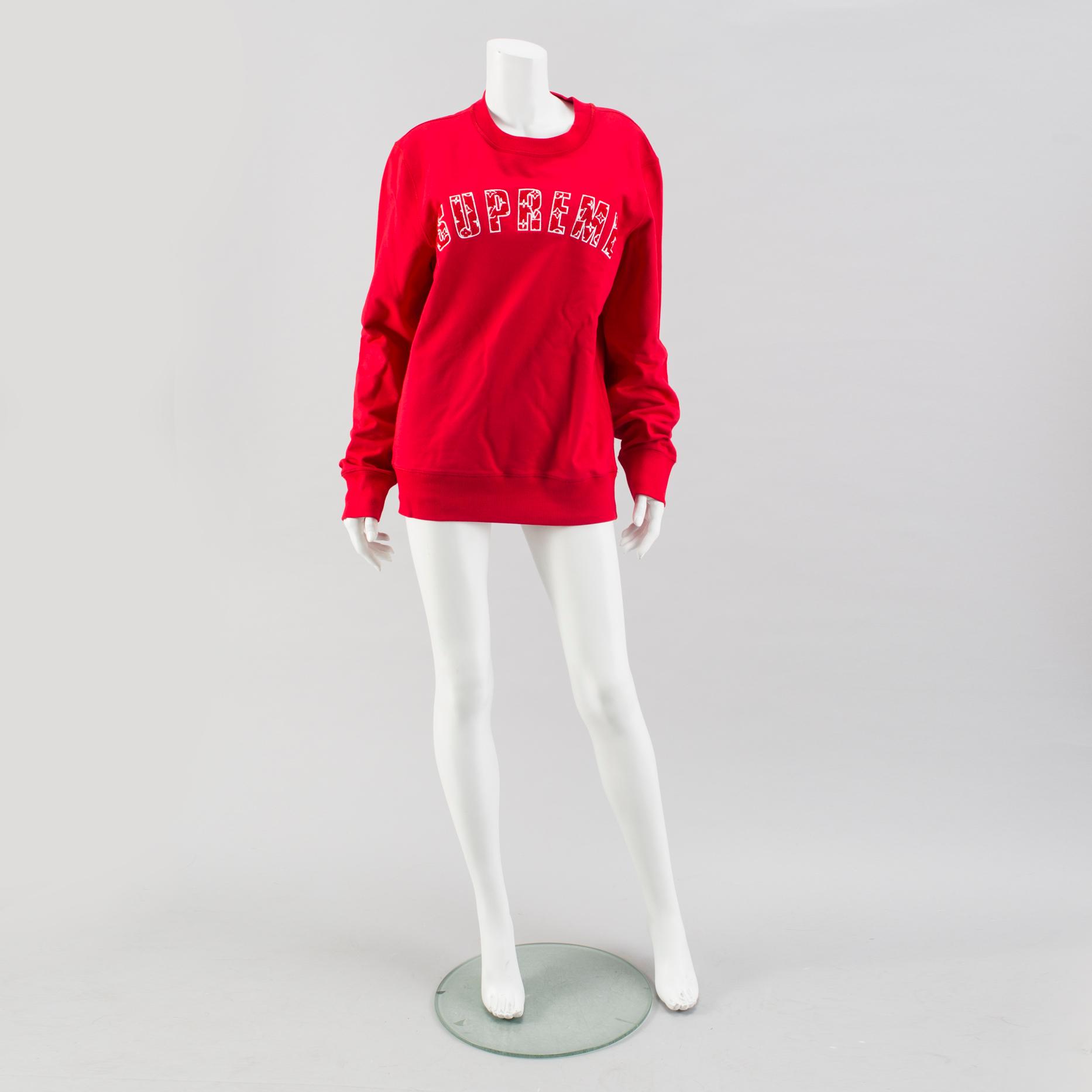 An Arc logo crewneck sweatshirt by Louis Vuitton Supreme size L. Bukowskis