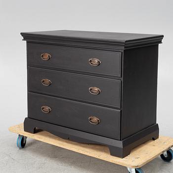 Chest of drawers, late 19th century.