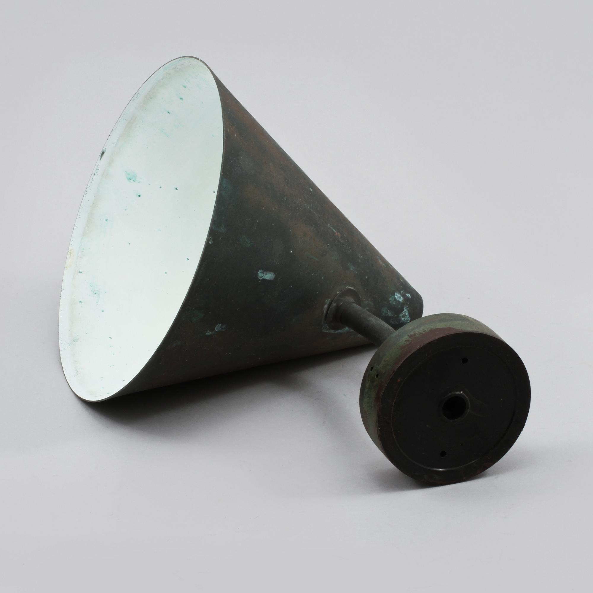 VÄGGLAMPA, "Tratten", Hans Agne Jakobsson, Markaryd, 1900-talets andra hälft.