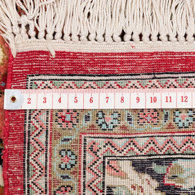 Carpet, Ghom, silk, approx. 170 x 105 cm.