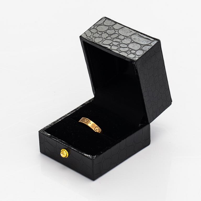 Gucci, An 18K gold ring "Icon". Marked Gucci, Made in Italy, 13.
