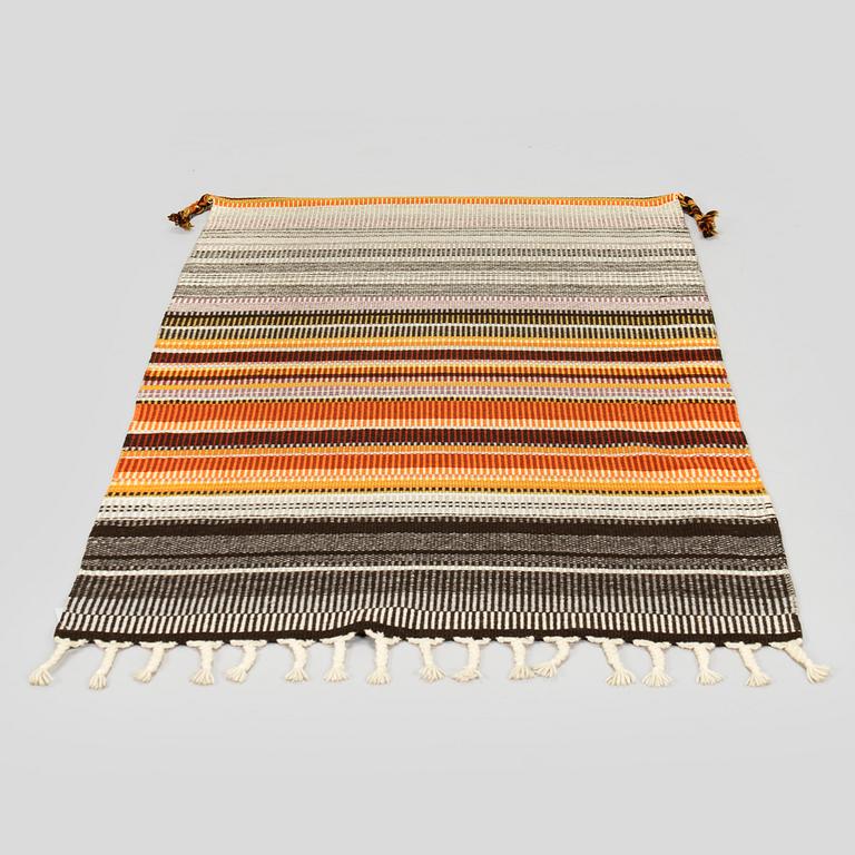 Elsa Montell-Saanio, a Raanu textile 'Campfire' from Lapland. Ca 129 x 85 cm.