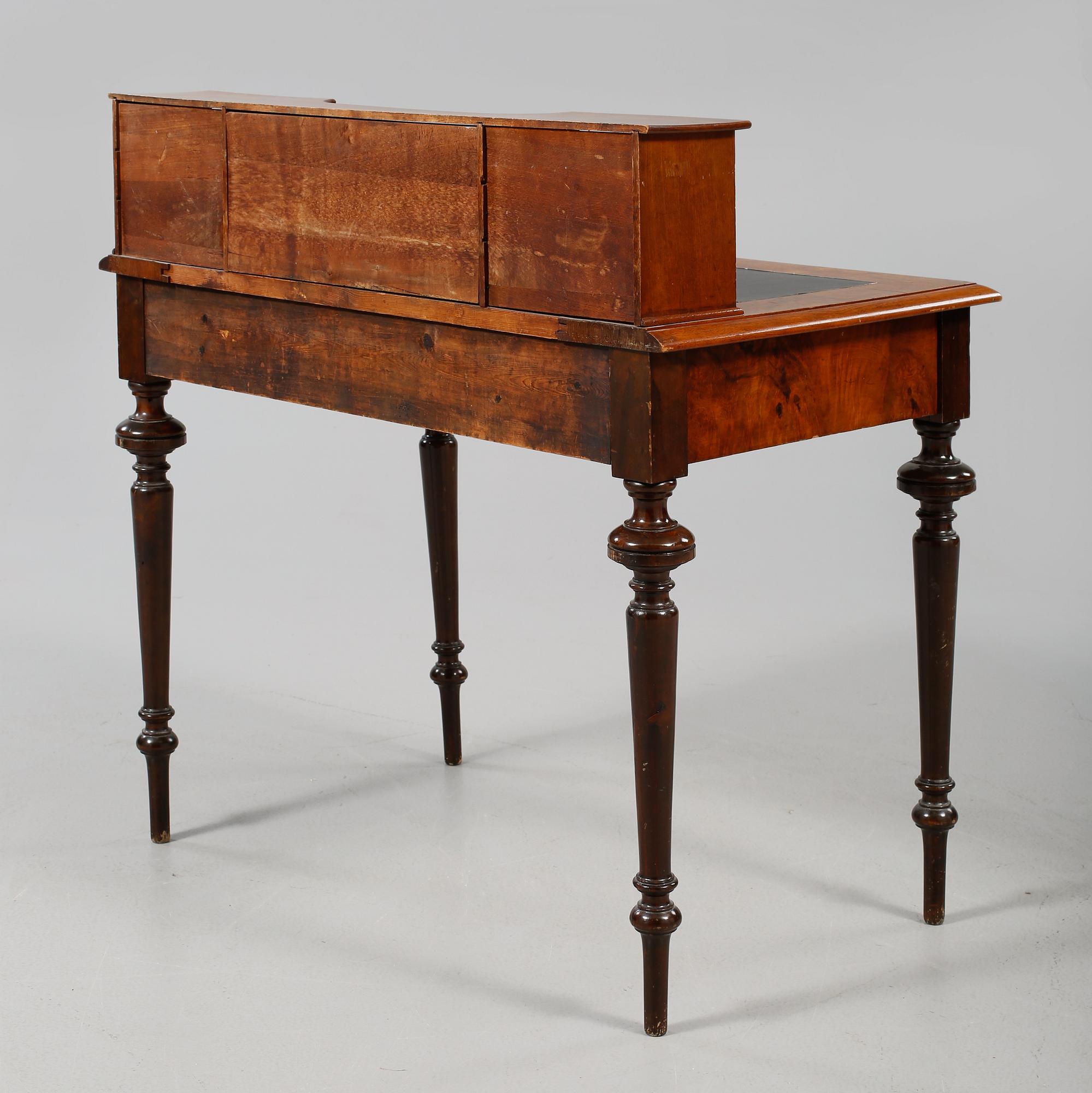 SKRIVBORD, nyrenässans, 1800-talets slut.