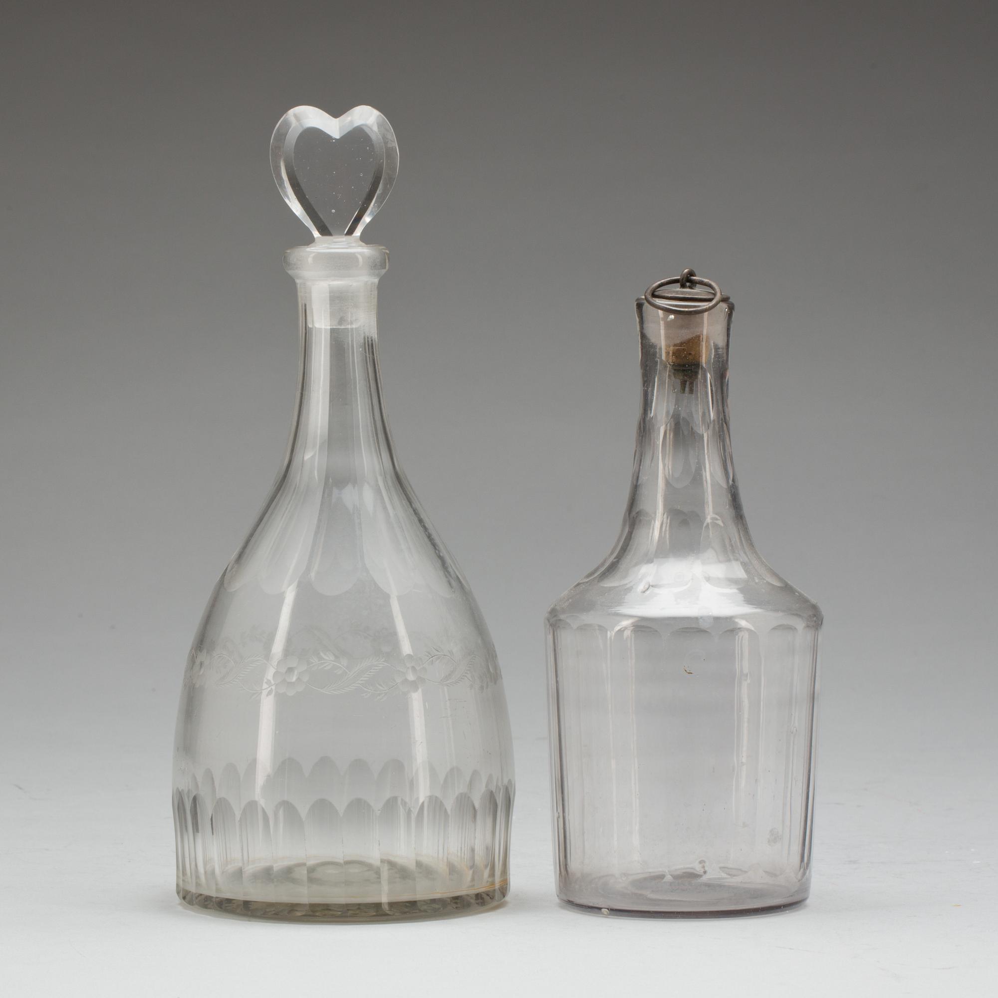 KARAFFER, 2 st, glas, 1800-talets början.