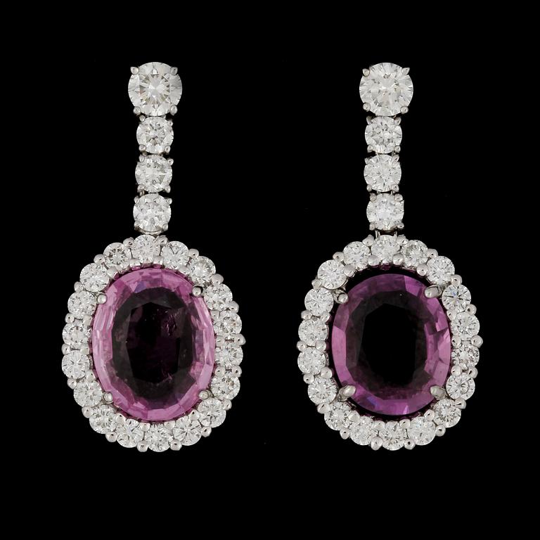 A pair of pink sapphire, tot. 3.83 ct, and brilliant cut diamond earrings, tot. 1.58 cts.