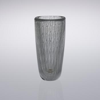 VAS, glas, "Harso KF 108", signerad K. Franck Nuutajärvi Notsjö -57.