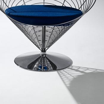 Verner Panton, fåtöljer ett par, "Wire Cone Chair", Fritz Hansen, Danmark 1989.