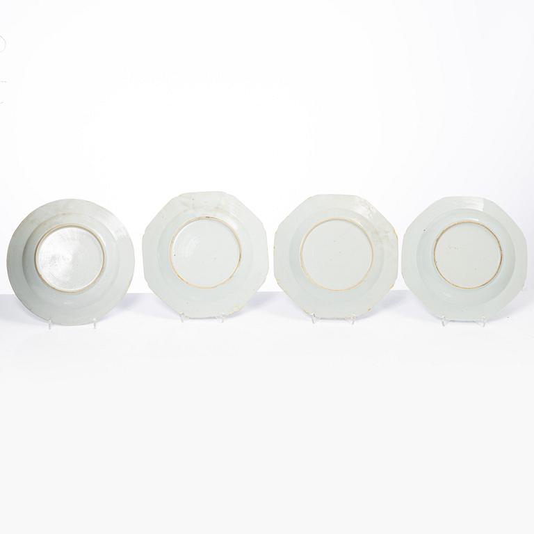 A group lot of 12 blue and white Chinese Export dishes, Qing dynasty, 18th century.