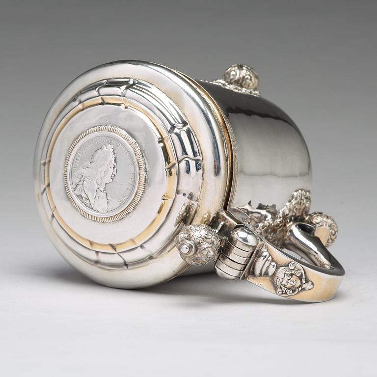 A Swedish 18th century parcel-gilt silver tankard, mark of Olof Lind, Mariestad (1752-1767 (1770)).