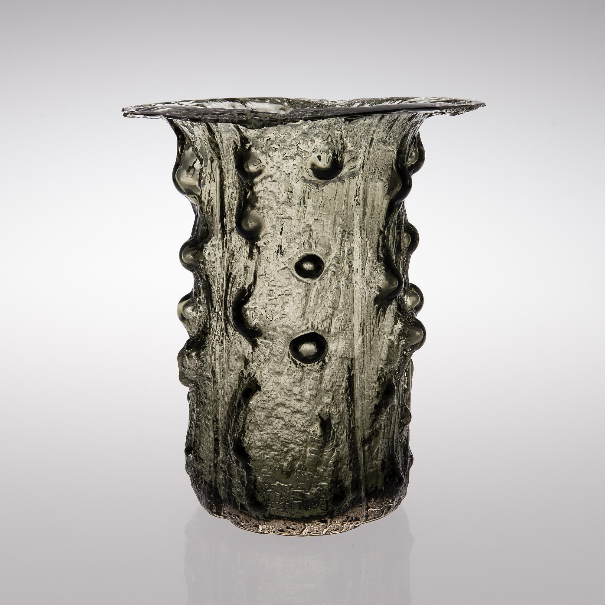 A vase from the Finlandia-series signed Timo Sarpaneva 3356, Iittala. Designed in 1964.