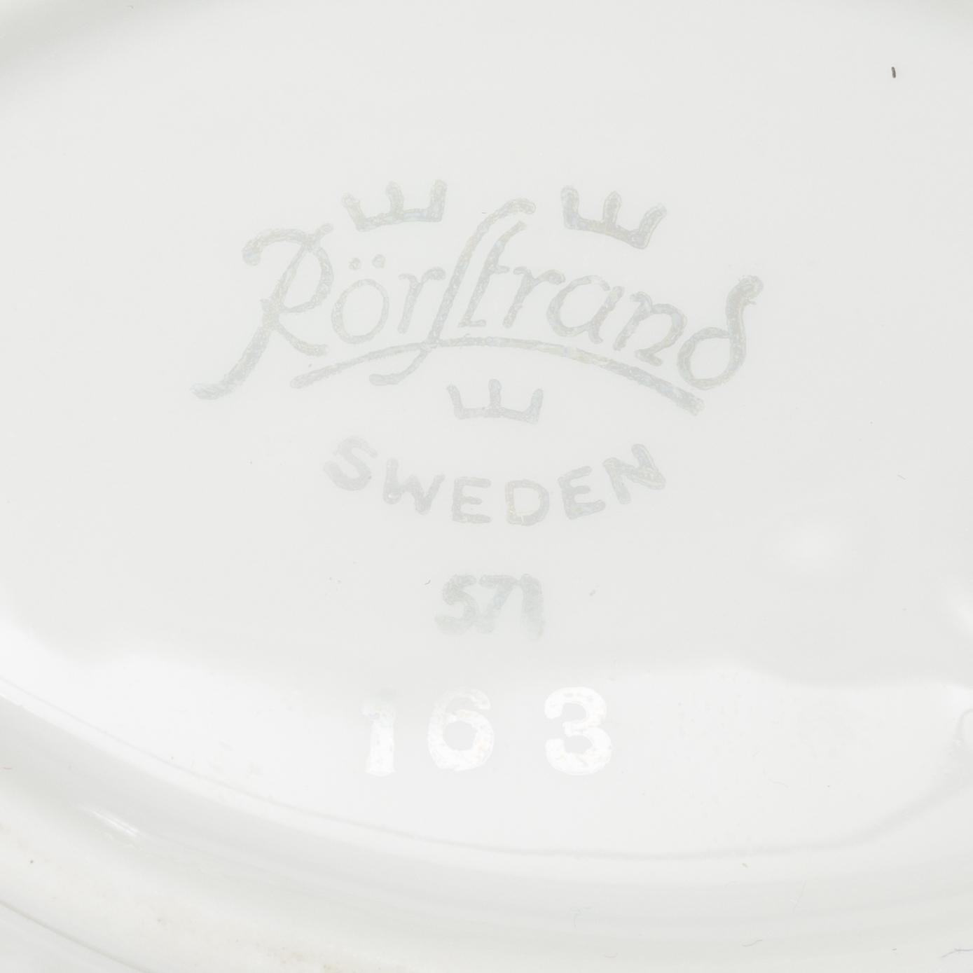 Louise Adelborg, A dinner service, 74 pieces, porcelain, "Swedish Grace/Kardinal", Rörstrand.