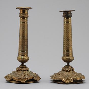 LJUSSTAKAR, ett par, senempire, 1800-talets andra kvartal.