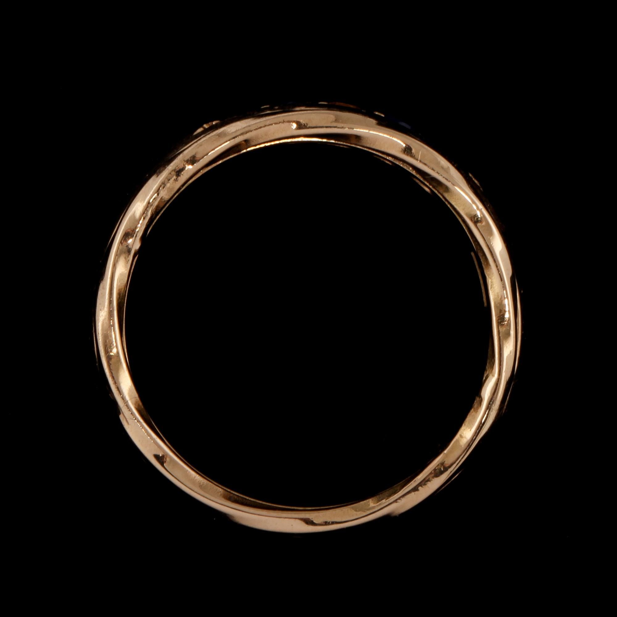 RING, 18k guld med fasettslipade styntetiska stenar. Vikt 11 g.