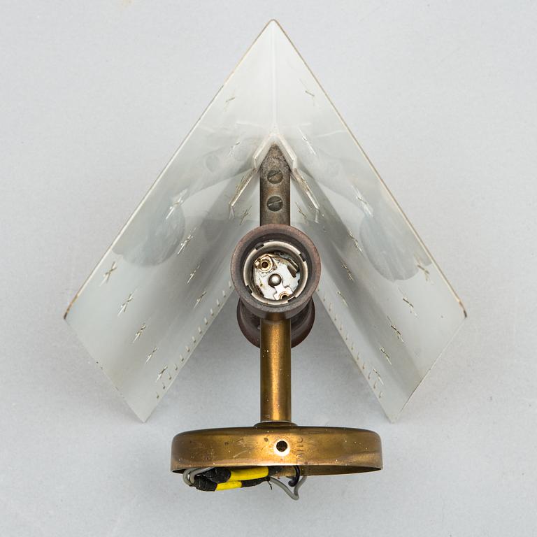 Paavo Tynell, vägglampa, modell 10330, Taito, 1900-talets mitt.