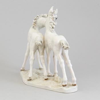 KARL TUTTER, a horse figure group from Hutschenreuther, Germany.