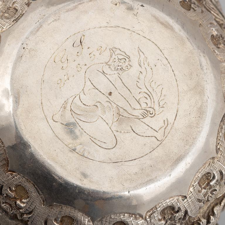 A low-grade silver Thabeik bowl, Burma, first half of the 20th century.