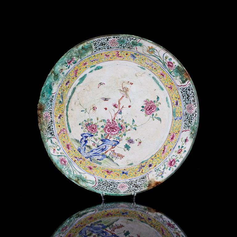 FAT, emalj på koppar. Qing dynastin, Qianlong (1736-95).