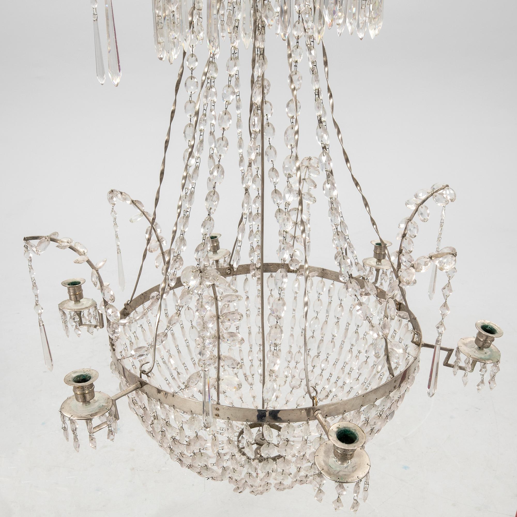 Chandelier Louis XVI style, first half of the 20th century.