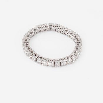 RING, sk eternityring, med briljantslipade diamanter, ca 0.70 ct.