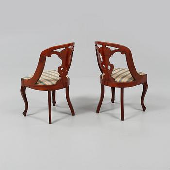 STOLAR, ett par, s k Göteborgsstolar, 1900-tal.
