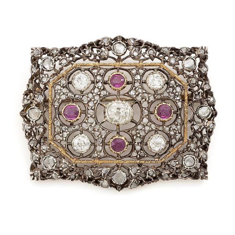 Buccellati brosch 14K guld och silver med gammal- och rosenslipade diamanter och rubiner.