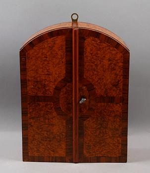 HÄNGSKÅP, 1800-tal.