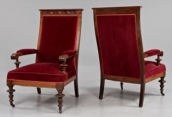 FÅTÖLJER, ett par, sekelskiftet 1800/1900.