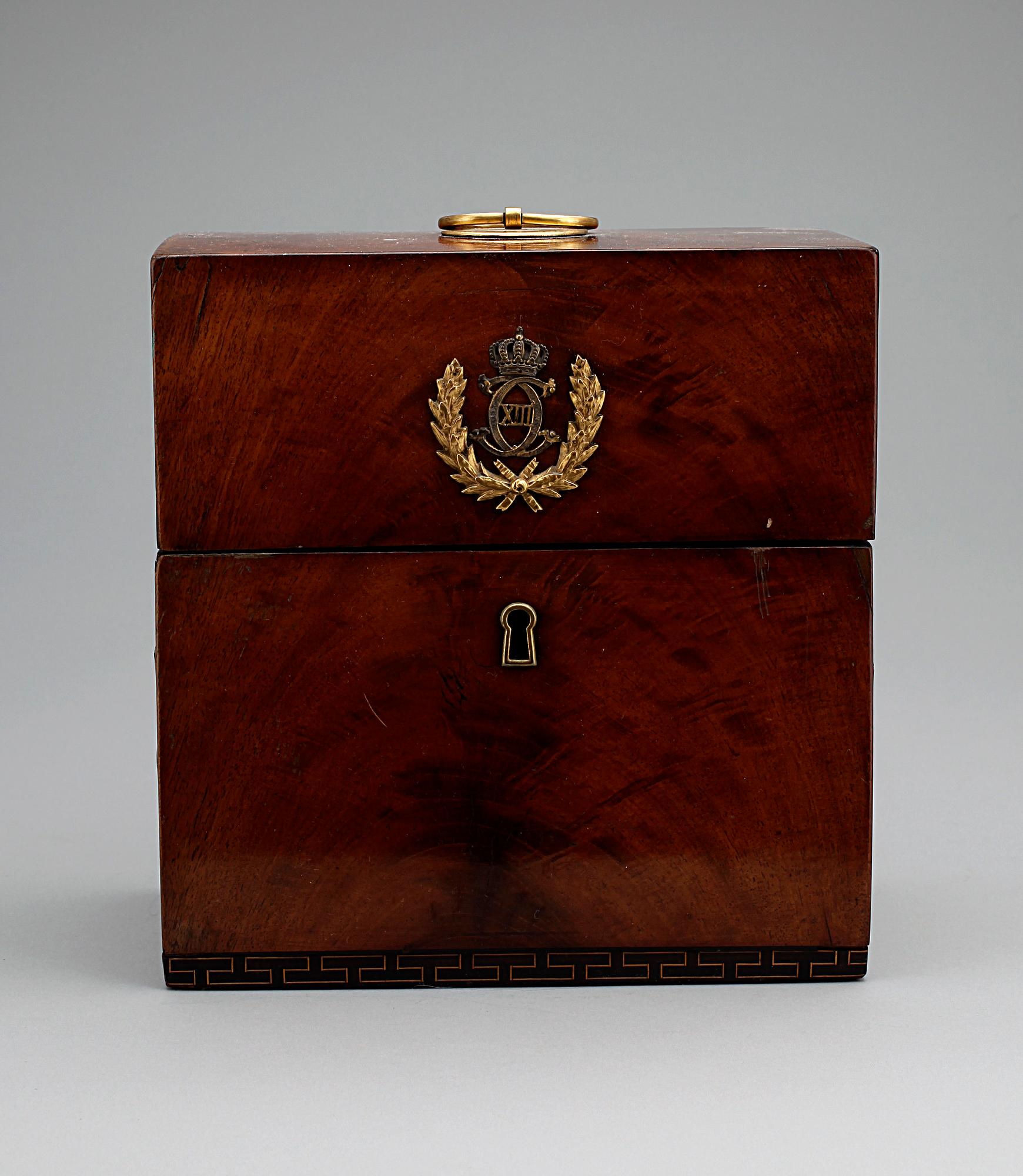 BRÄNNVINSCHATULL, 1800-talets början.