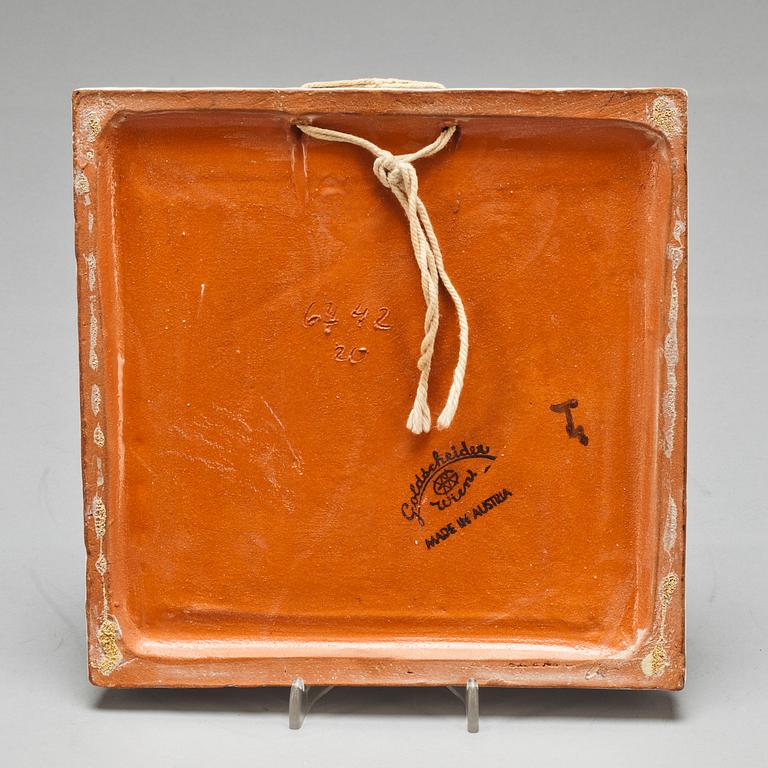 VÄGGRELIEF, glaserad keramik, Goldscheider, Wien.