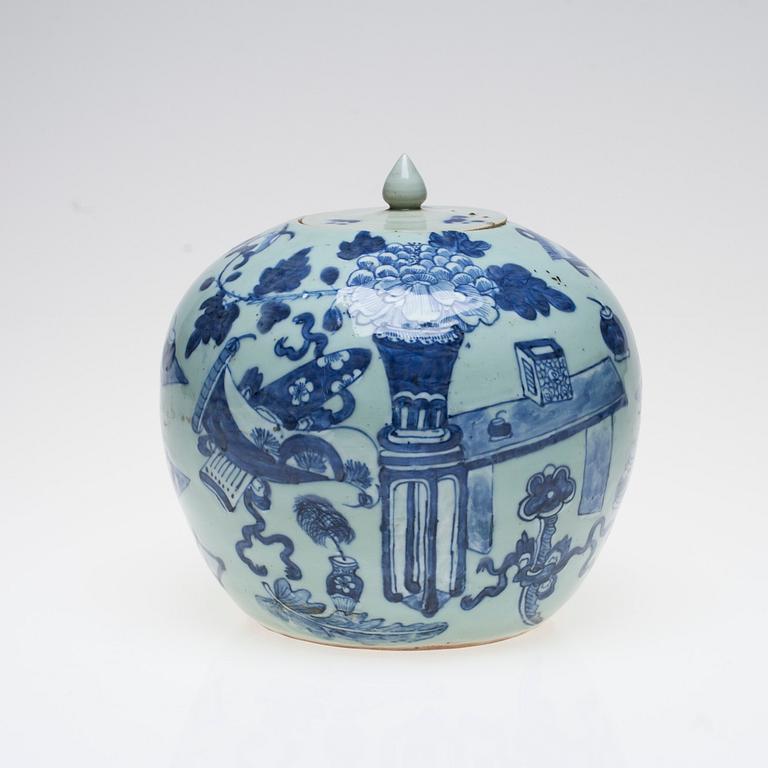 KRUKA med LOCK, porslin, Kina, ca 1900.