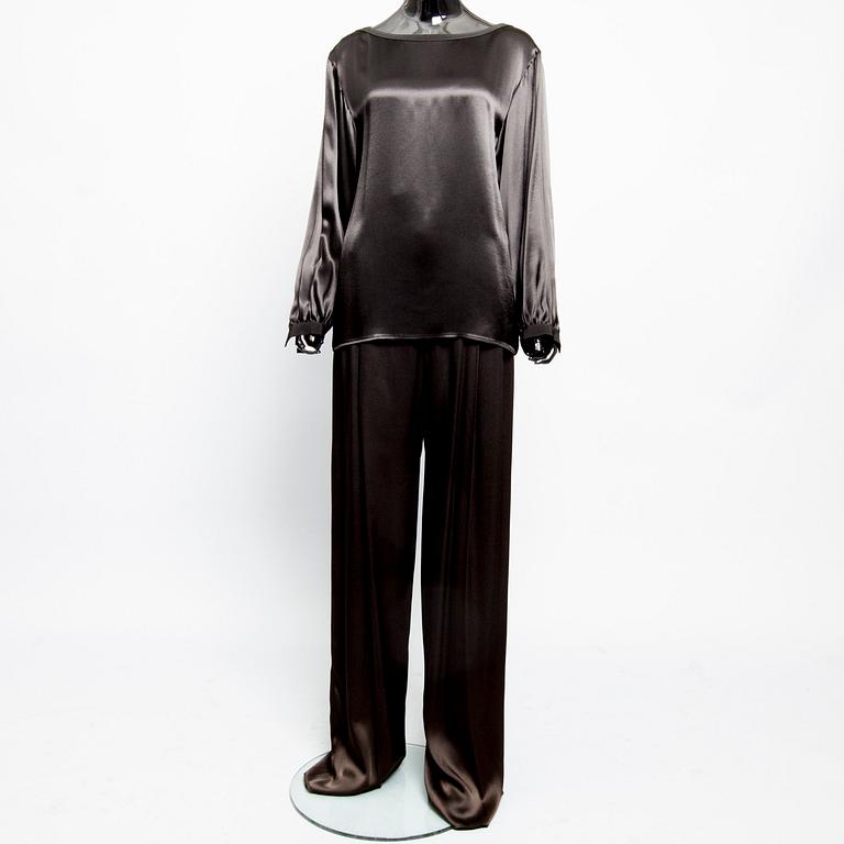 PUKU, kaksi osaa, Yves Saint Laurent.