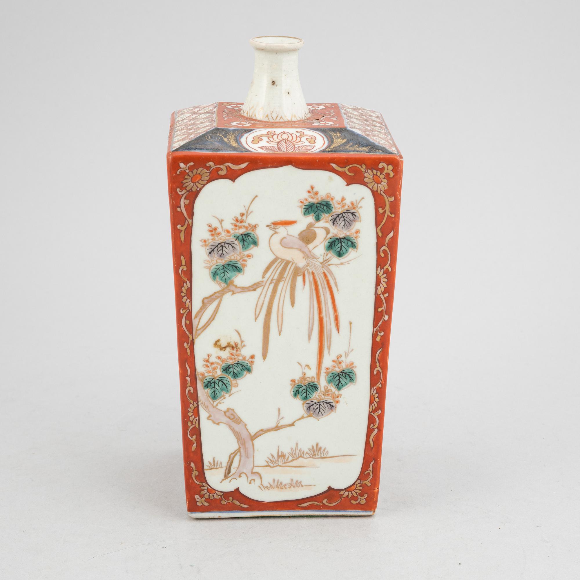 A Japanese porcelain vase, Meiji-period (1868-1912).