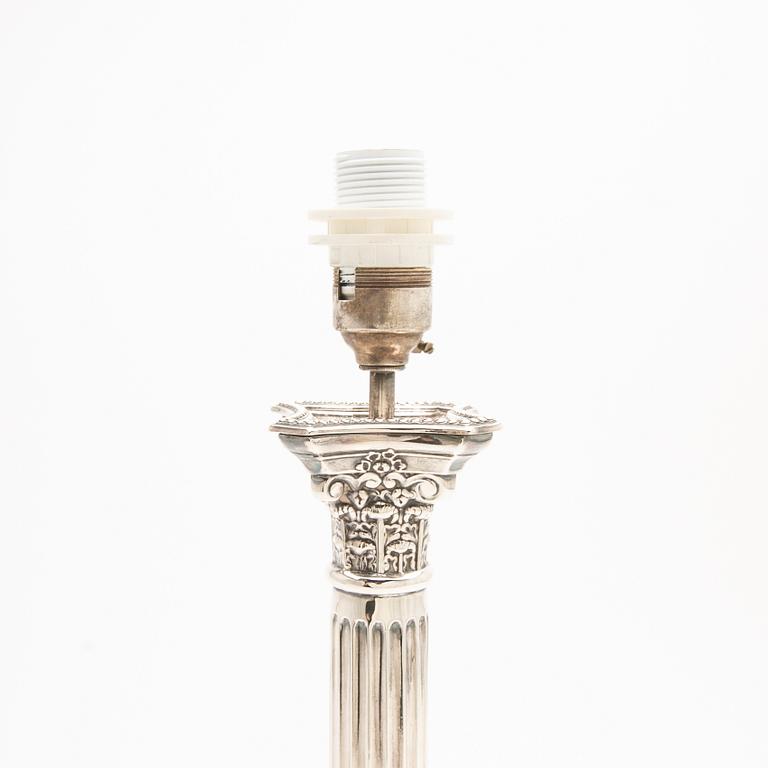 Table lamp, England, 20th century.
