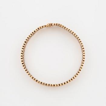 A bracelet.