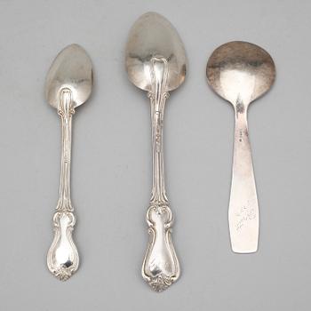 PARTI SILVER, 18 delar, bla Gustaf Wilhelm Nordström, Växjö, 1848. Tot vikt ca 163 g.