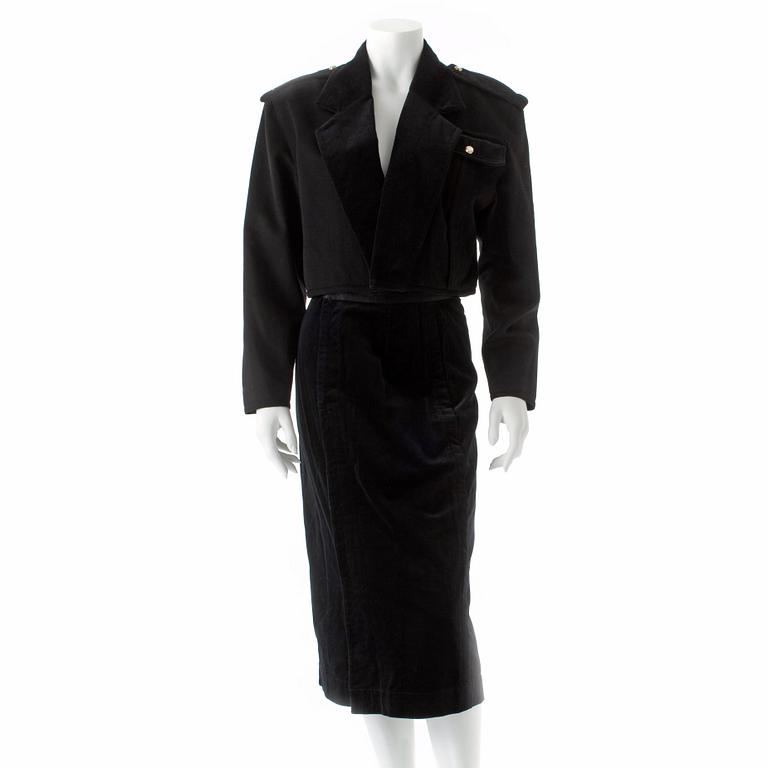 GIANNI VERSACE, a two-piece dress consisting of jacket and skirt.