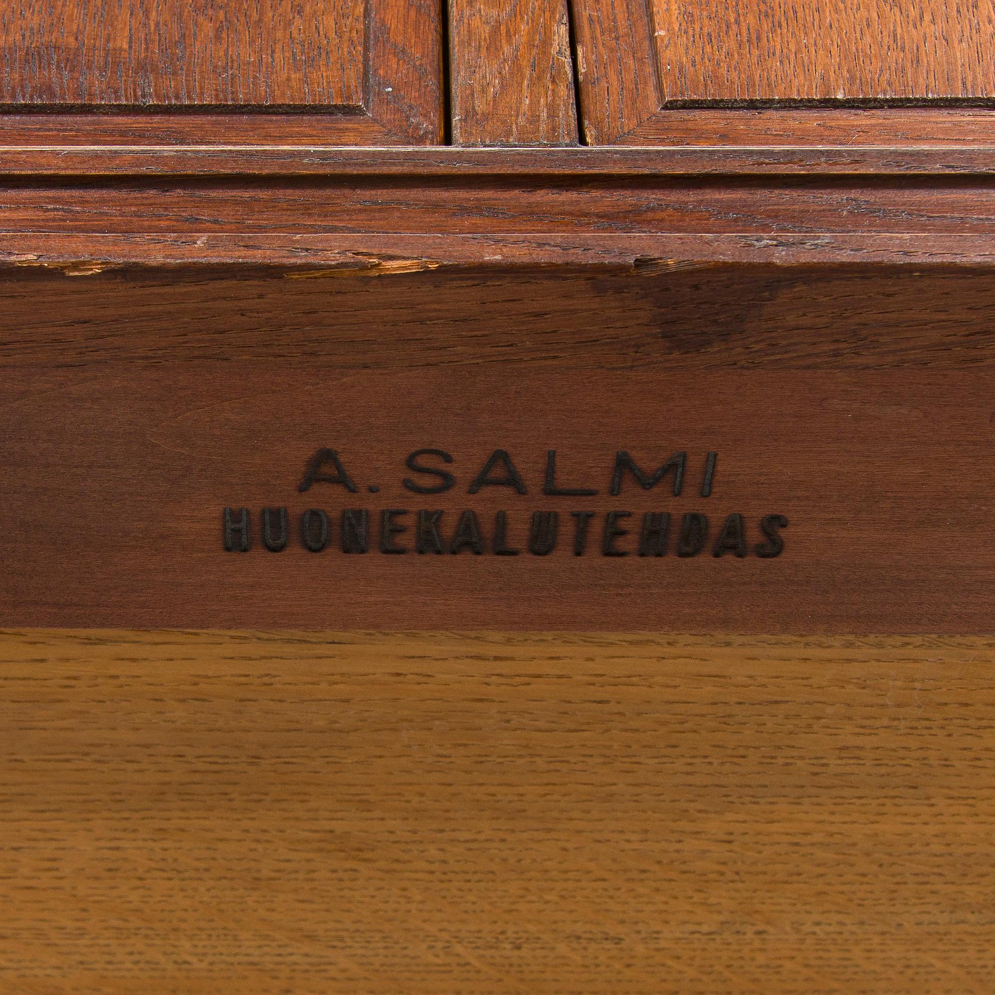 Birger Hahl, a 1930's cabinet by A. Salmi Huonekalutehdas.