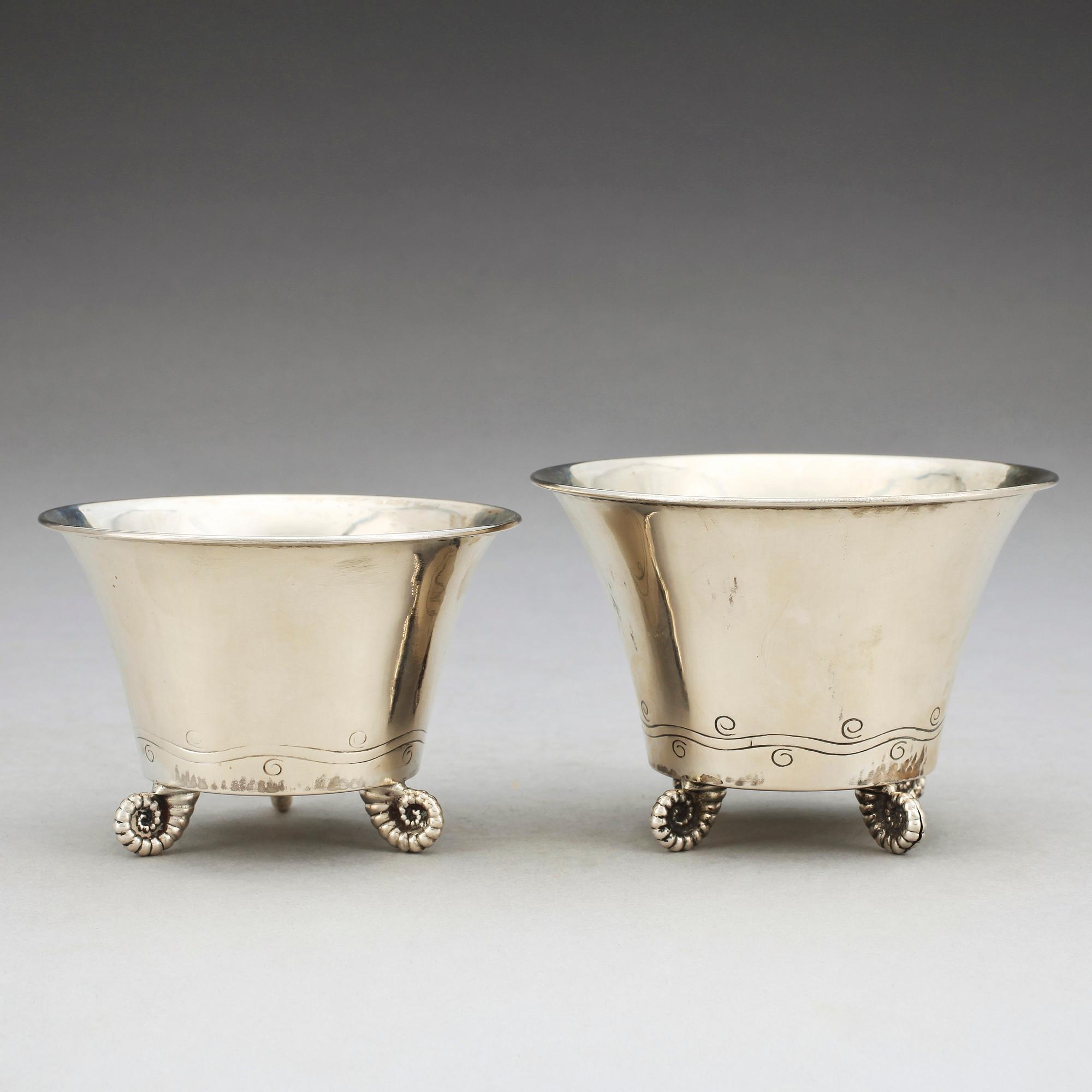 SKÅLAR, 2 st, silver, WA Bolin, Stockholm, 1926. Totalvikt ca 153 g.