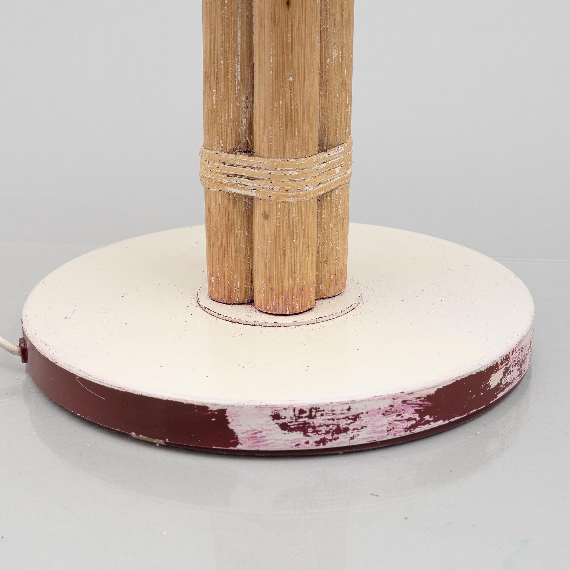 A model 'B-105' table lamp, Bergboms.