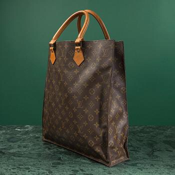 A BAG "Sac Plat" by Louis Vuitton.