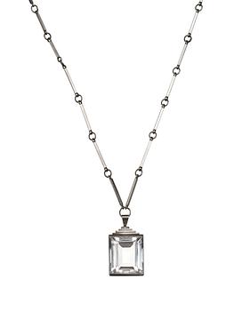 550. Wiwen Nilsson, A Wiwen Nilsson rock crystal pendant and chain, Lund 1943.
