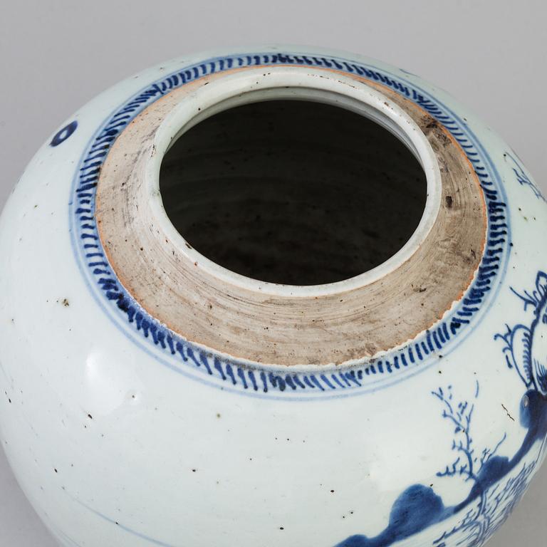 A blue and white jar, Qing dynasty, late 18th Century.