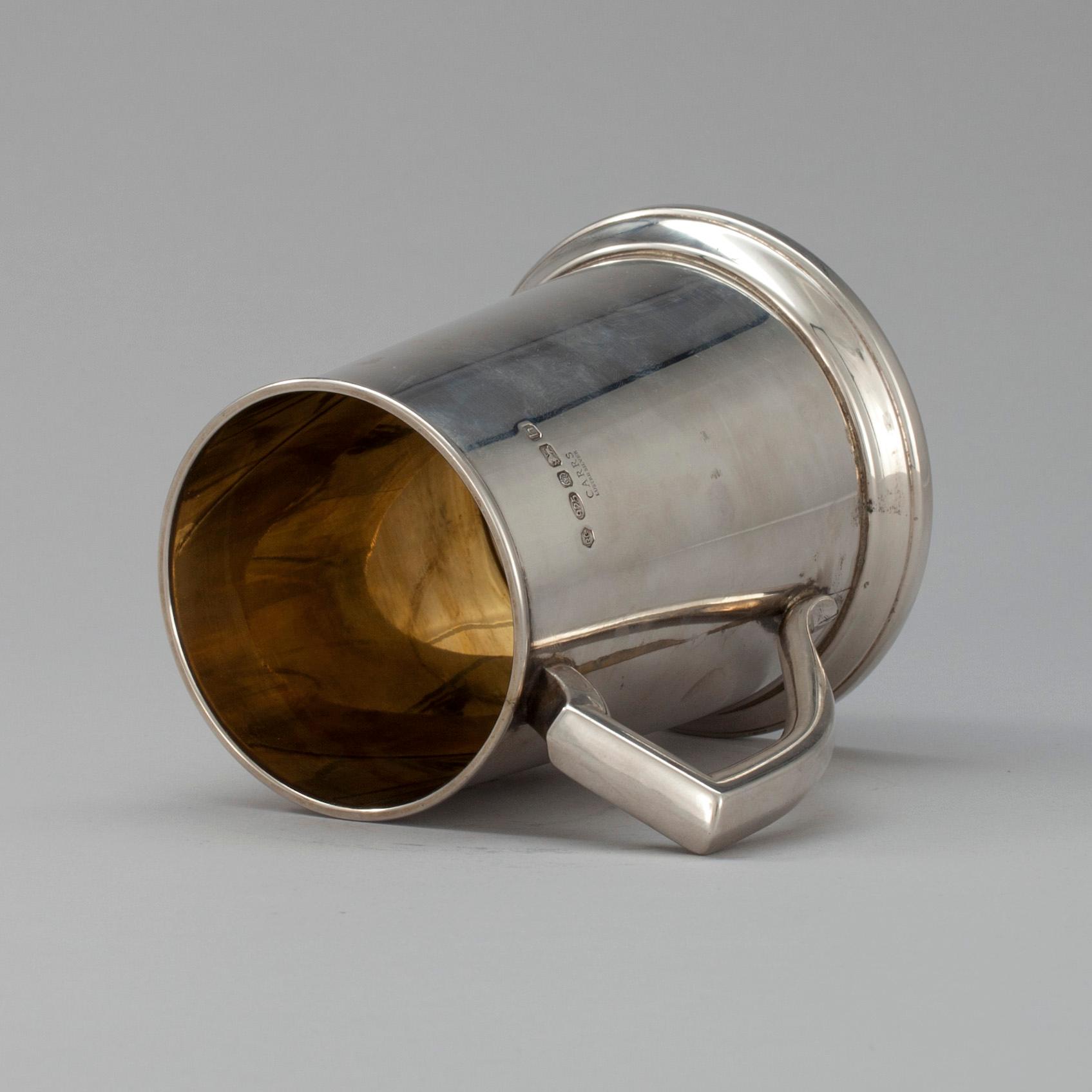 STOP, Sterling silver, 14K guld. London 2007. 1/1 pint. Vikt 346 g.