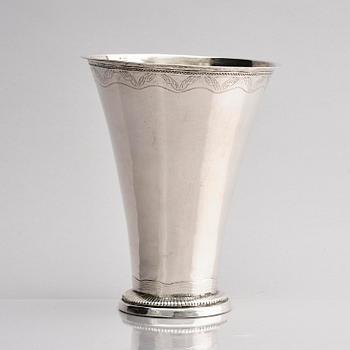 Petter Gillberg, a silver cup, Varberg 1775.