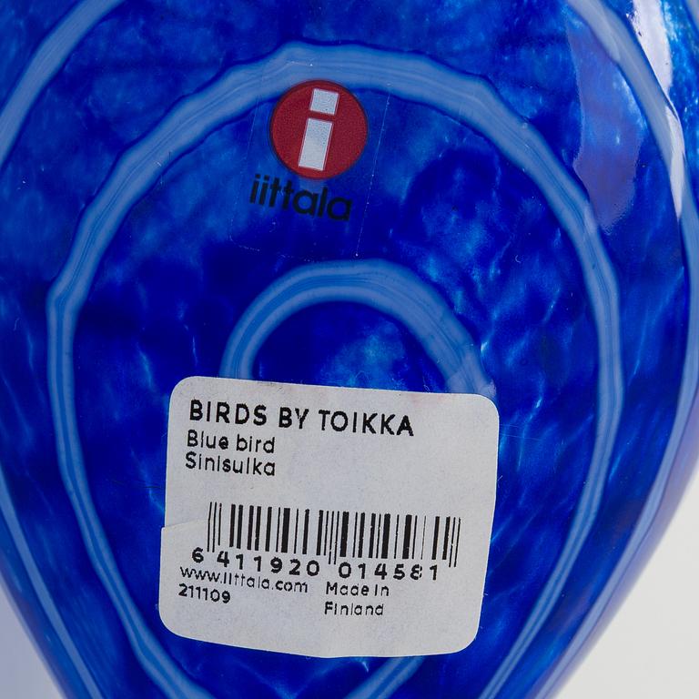 Oiva Toikka, A set of three glass birds, signed O. Toikka Iittala, Finland.