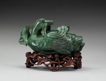 A green stone sculpture of two ducks, presumably late Qing dynasty.