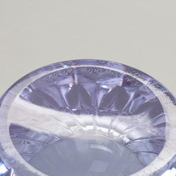 Aimo Okkolin, malja, "Terälehdet", signeerattu Aimo Okkolin Riihimäen Lasi oy.